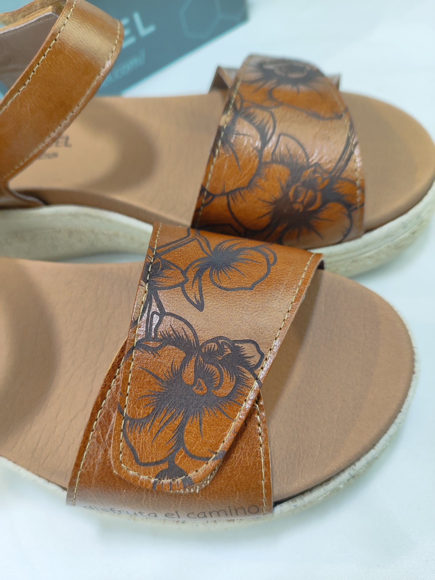 Sandalia personalizada modelo ESENCIA