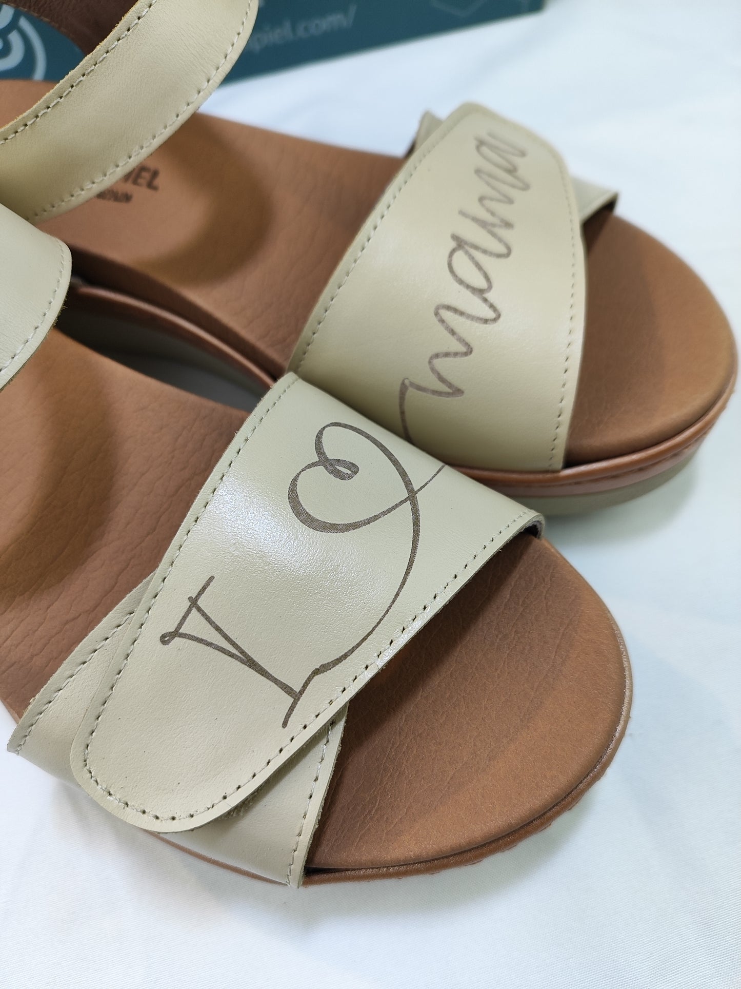 Sandalia personalizada modelo MATER